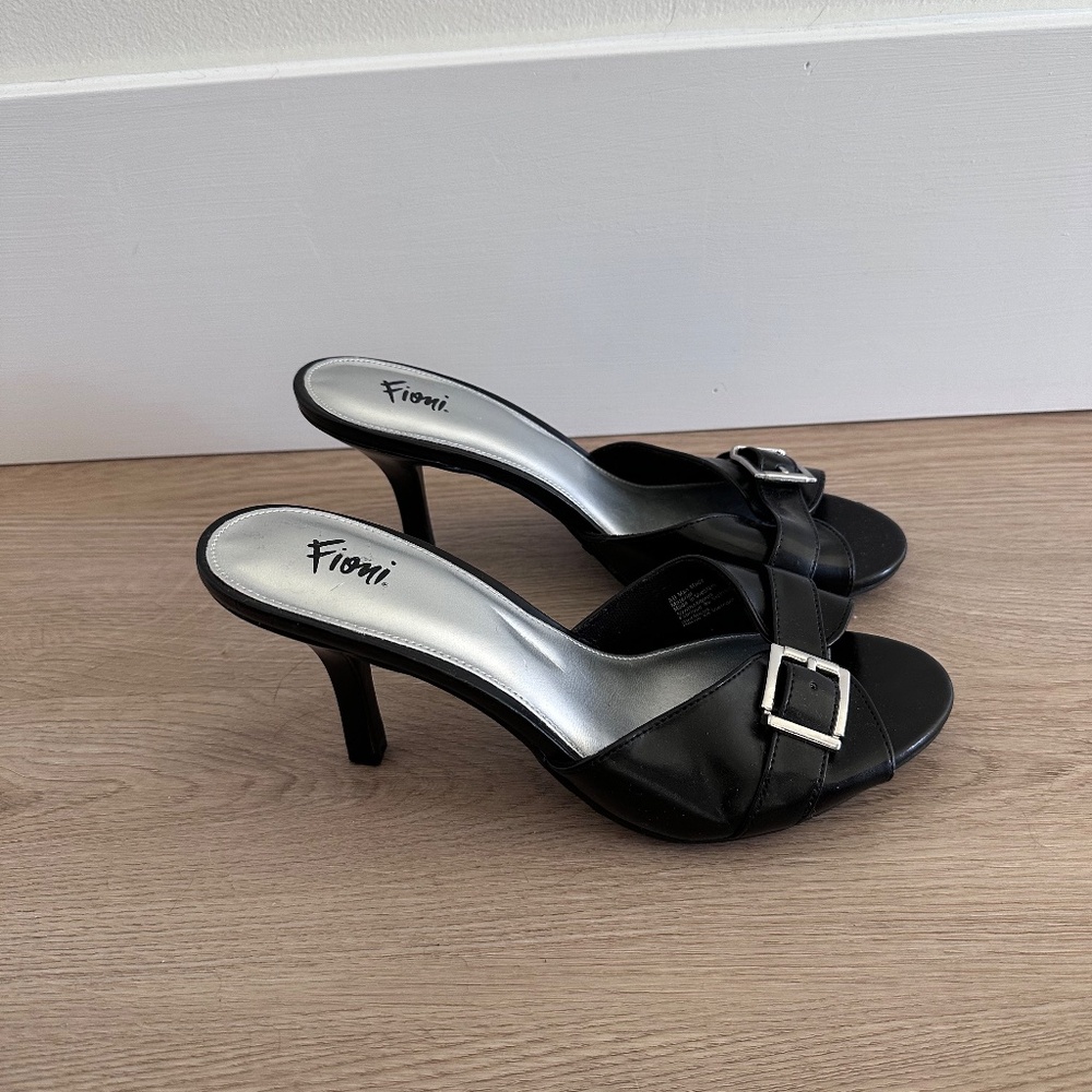 Leather Buckle Kitten Mule Summer Sandal
